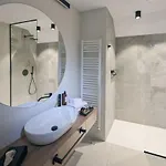 Triangel Boutique 4*