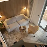 Triangel Boutique 克拉尼斯卡戈拉