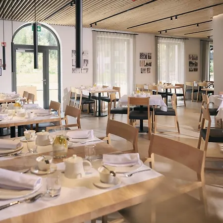 מלון Triangel Boutique 4*
