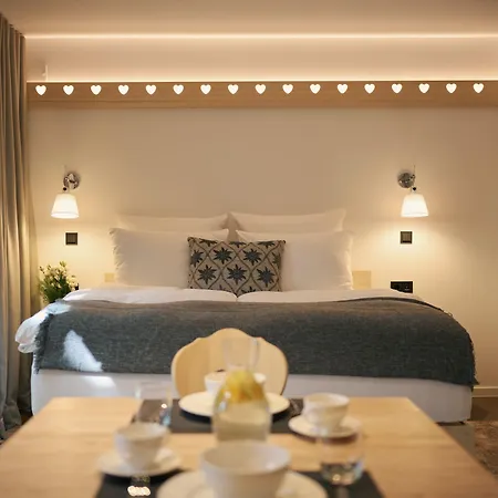 Triangel Boutique Hotel 4*