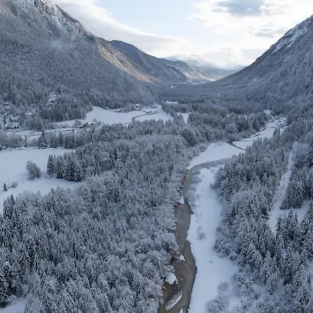 Triangel Boutique 크라니스카고라